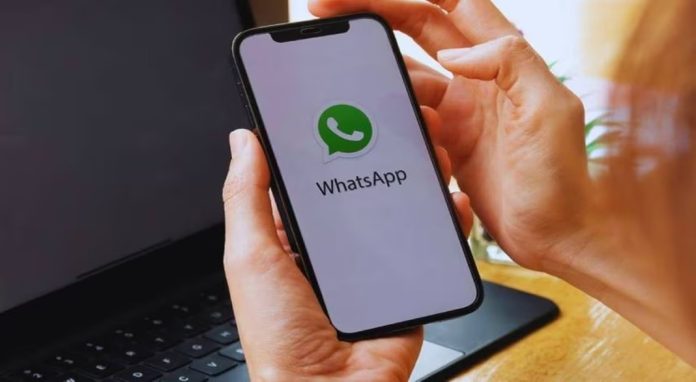 വിദ്യാര്ഥികള്ക്ക് പഠനക്കുറിപ്പുകള് വാട്സ്ആപ്പില് നല്കണ്ട ; അധ്യാപകര്ക്ക് നിര്ദേശം വിദ്യാര്ഥികള്ക്ക് പഠനക്കുറിപ്പുകള് വാട്സ്ആപ്പില് നല്കണ്ട ; അധ്യാപകര്ക്ക് നിര്ദേശം