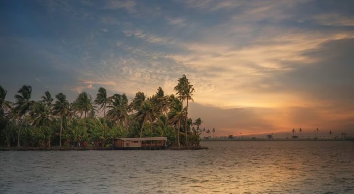 കേരളത്തെ തേടി ഇരട്ട പുരസ്കാരങ്ങൾ ; രാജ്യത്തെ മികച്ച ടൂറിസം വില്ലേജുകളായി കുമരകവും കടലുണ്ടിയും കേരളത്തെ തേടി ഇരട്ട പുരസ്കാരങ്ങൾ ; രാജ്യത്തെ മികച്ച ടൂറിസം വില്ലേജുകളായി കുമരകവും കടലുണ്ടിയും