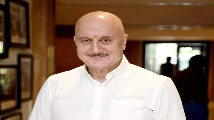 ഓംലെറ്റിൽ പാറ്റ ; എയർ ഇന്ത്യയ്ക്കെതിരെ പോസ്റ്റിട്ട യുവതിയെ പിന്തുണച്ച് അനുപം ഖേർ ഓംലെറ്റിൽ പാറ്റ ; എയർ ഇന്ത്യയ്ക്കെതിരെ പോസ്റ്റിട്ട യുവതിയെ പിന്തുണച്ച് അനുപം ഖേർ
