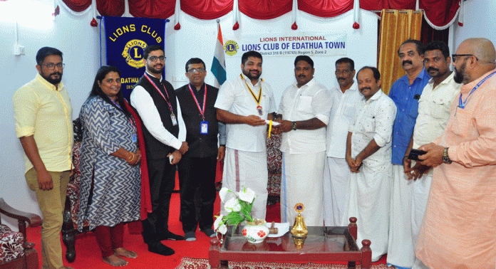 അശ്വിന് കൈത്താങ്ങായി എടത്വ ലയൺസ് ക്ലബ് അശ്വിന് കൈത്താങ്ങായി എടത്വ ലയൺസ് ക്ലബ്