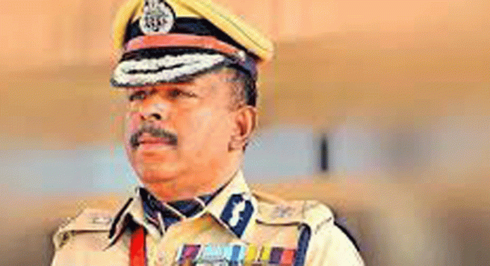 എഡിജിപി എം ആർ അജിത് കുമാറിനും മുഖ്യമന്ത്രിയുടെ പൊളിറ്റിക്കൽ സെക്രട്ടറി പി ശശിക്കുമെതിരെ വിജിലിൻസ് കോടതിയിൽ ഹർജി എഡിജിപി എം ആർ അജിത് കുമാറിനും മുഖ്യമന്ത്രിയുടെ പൊളിറ്റിക്കൽ സെക്രട്ടറി പി ശശിക്കുമെതിരെ വിജിലിൻസ് കോടതിയിൽ ഹർജി