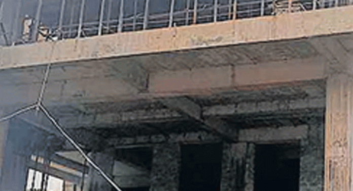 അടൂർ നഗരസഭാ കാര്യാലയത്തിന്റെ നിർമാണം പുരോഗമിക്കുന്നു അടൂർ നഗരസഭാ കാര്യാലയത്തിന്റെ നിർമാണം പുരോഗമിക്കുന്നു