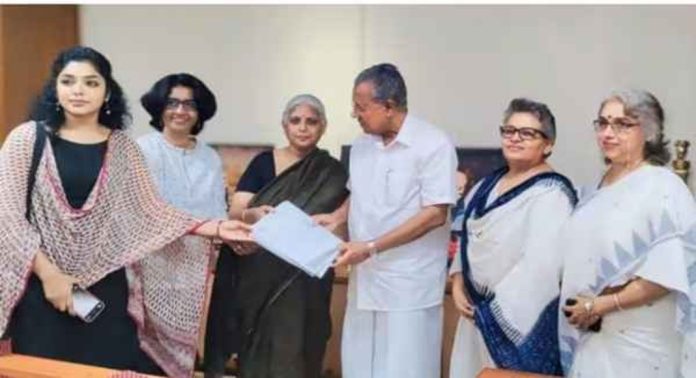 റിപ്പോർട്ടർ ടിവിക്കെതിരെ മുഖ്യമന്ത്രിക്ക് പരാതി നൽകി ഡബ്ല്യുസിസി റിപ്പോർട്ടർ ടിവിക്കെതിരെ മുഖ്യമന്ത്രിക്ക് പരാതി നൽകി ഡബ്ല്യുസിസി