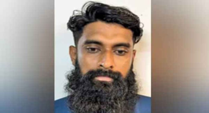 വിവിധ റിസോര്ട്ടുകളിലെത്തിച്ച് പീഡനം ; സ്വകാര്യബസ് ഡ്രൈവര് അറസ്റ്റില് വിവിധ റിസോര്ട്ടുകളിലെത്തിച്ച് പീഡനം ; സ്വകാര്യബസ് ഡ്രൈവര് അറസ്റ്റില്