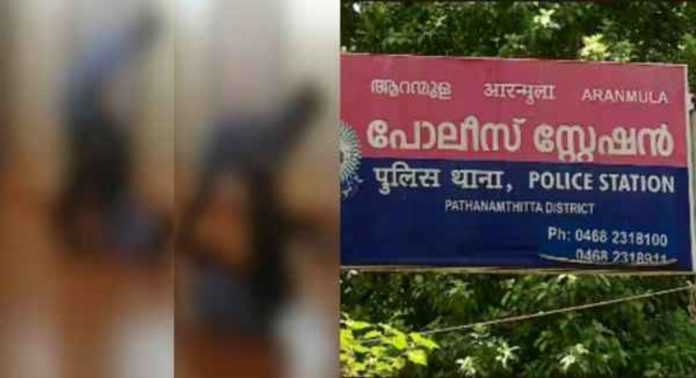 കോഴഞ്ചേരിയിൽ പ്ലസ് വൺ വിദ്യാർത്ഥിയെ നിലത്തിട്ട് ചവിട്ടി , ദൃശ്യങ്ങൾ പകർത്തി സുഹൃത്തുകൾക്ക് അയച്ചു ; 7 വിദ്യാർത്ഥികൾക്കെതിരെ കേസ് കോഴഞ്ചേരിയിൽ പ്ലസ് വൺ വിദ്യാർത്ഥിയെ നിലത്തിട്ട് ചവിട്ടി , ദൃശ്യങ്ങൾ പകർത്തി സുഹൃത്തുകൾക്ക് അയച്ചു ; 7 വിദ്യാർത്ഥികൾക്കെതിരെ കേസ്