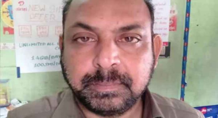 ഷാര്ജയില് പ്രവാസി മലയാളി കുഴഞ്ഞുവീണ് മരിച്ചു ഷാര്ജയില് പ്രവാസി മലയാളി കുഴഞ്ഞുവീണ് മരിച്ചു
