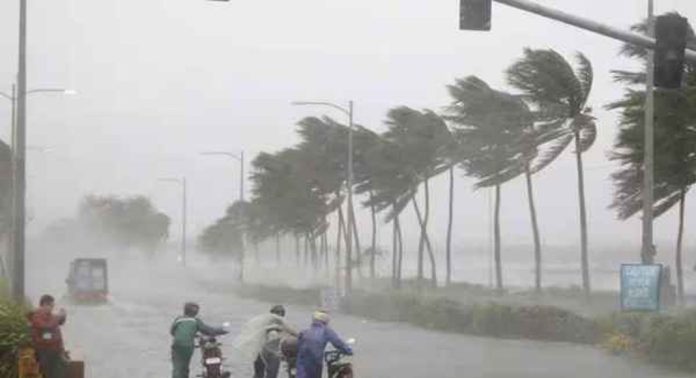 അടുത്ത ഏഴ് ദിവസം വ്യാപക മഴയ്ക്ക് സാധ്യത ; ചക്രവാതചുഴി ന്യൂനമർദ്ദമായി ശക്തി പ്രാപിക്കുന്നു അടുത്ത ഏഴ് ദിവസം വ്യാപക മഴയ്ക്ക് സാധ്യത ; ചക്രവാതചുഴി ന്യൂനമർദ്ദമായി ശക്തി പ്രാപിക്കുന്നു