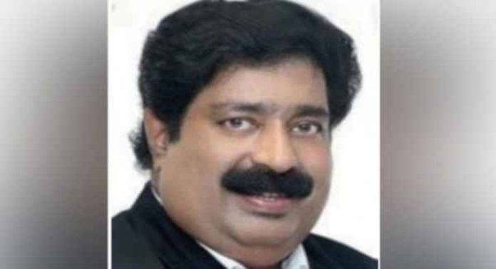 പരാതിക്കാരിയെ സ്വാധീനിക്കാന് ശ്രമം ; വി എസ് ചന്ദ്രശേഖരനെതിരെ വീണ്ടും കേസ് പരാതിക്കാരിയെ സ്വാധീനിക്കാന് ശ്രമം ; വി എസ് ചന്ദ്രശേഖരനെതിരെ വീണ്ടും കേസ്