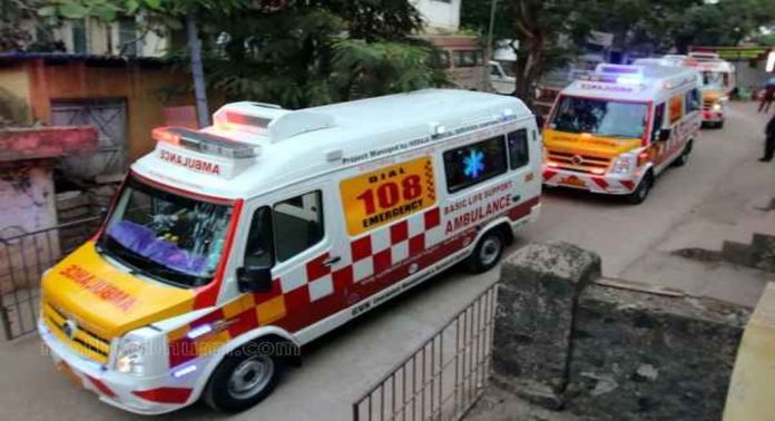 സംസ്ഥാനത്ത് നാളെ 108 ആംബുലൻസുകൾ പണിമുടക്കും സംസ്ഥാനത്ത് നാളെ 108 ആംബുലൻസുകൾ പണിമുടക്കും