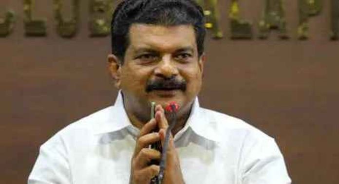 പി. ശശിക്കെതിരെ കരുനീക്കവുമായി പി.വി. അൻവർ പി. ശശിക്കെതിരെ കരുനീക്കവുമായി പി.വി. അൻവർ