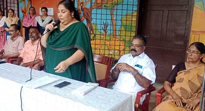 ബ്ലോക്ക് തല ഇംഗ്ലീഷ് ലാംഗ്വേജ് എൻറിച്ച്മെൻ്റ് പദ്ധതി കോന്നി ഗവണ്മെൻ്റ് ഹയർസെക്കൻ്ററി സ്കൂളിൽ ആരംഭിച്ചു ബ്ലോക്ക് തല ഇംഗ്ലീഷ് ലാംഗ്വേജ് എൻറിച്ച്മെൻ്റ് പദ്ധതി കോന്നി ഗവണ്മെൻ്റ് ഹയർസെക്കൻ്ററി സ്കൂളിൽ ആരംഭിച്ചു
