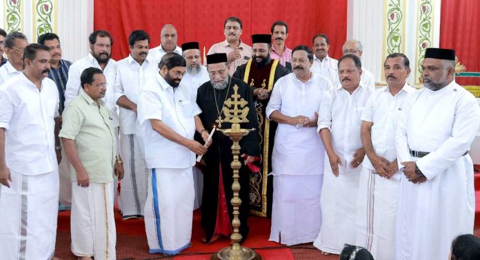 സഭയെയും സമൂഹത്തെയും ഒന്നായി കണ്ടുകൊണ്ടുള്ള പ്രവർത്തനമാണ് റോയി അച്ചൻ്റെ ഭാഗത്തുനിന്നും ഉണ്ടാകാറുള്ളതെന്ന് മന്ത്രി വി.എന് വാസവന് സഭയെയും സമൂഹത്തെയും ഒന്നായി കണ്ടുകൊണ്ടുള്ള പ്രവർത്തനമാണ് റോയി അച്ചൻ്റെ ഭാഗത്തുനിന്നും ഉണ്ടാകാറുള്ളതെന്ന് മന്ത്രി വി.എന് വാസവന്