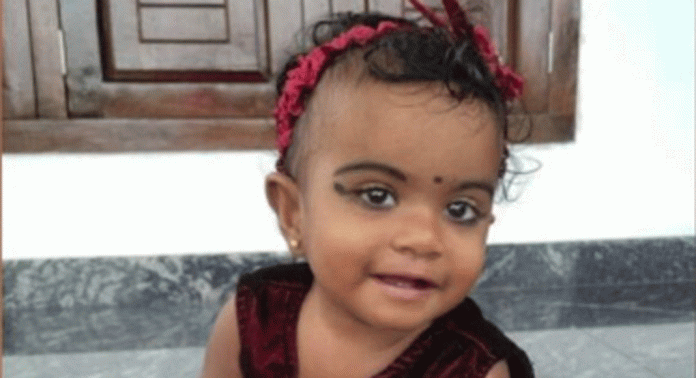 തൃശ്ശൂർ ചേലൂരിൽ രണ്ട് വയസ്സുകാരി കാറിടിച്ചു മരിച്ചു തൃശ്ശൂർ ചേലൂരിൽ രണ്ട് വയസ്സുകാരി കാറിടിച്ചു മരിച്ചു
