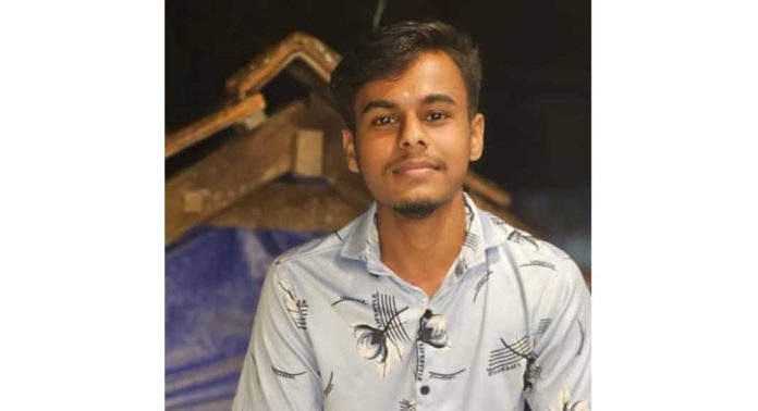 ചെങ്ങന്നൂർ-ഇറപ്പുഴ ചതയം ജലോത്സവം : പള്ളിയോടങ്ങൾ കൂട്ടിയിടിച്ചു, ഒരാൾ മുങ്ങി മരിച്ചു : ഫൈനൽ ഉപേക്ഷിച്ചു ചെങ്ങന്നൂർ-ഇറപ്പുഴ ചതയം ജലോത്സവം : പള്ളിയോടങ്ങൾ കൂട്ടിയിടിച്ചു, ഒരാൾ മുങ്ങി മരിച്ചു : ഫൈനൽ ഉപേക്ഷിച്ചു