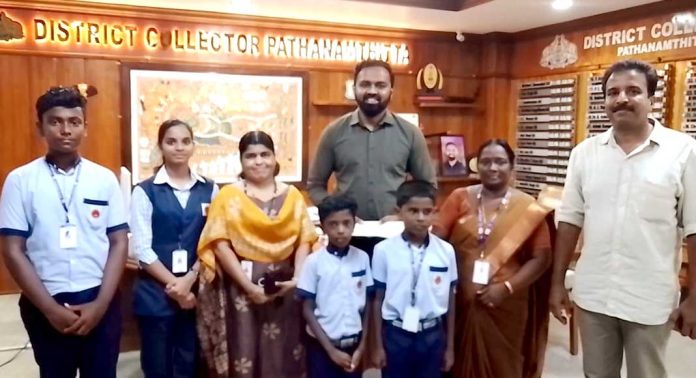 വയനാട് ഉരുൾപൊട്ടലിൽ ദുരിതമനുഭവിക്കുന്നവർക്ക് കരുതലായി ഗവ. വി.എച്ച് എസ്.എസ് ആറന്മുള സ്കൂൾ വയനാട് ഉരുൾപൊട്ടലിൽ ദുരിതമനുഭവിക്കുന്നവർക്ക് കരുതലായി ഗവ. വി.എച്ച് എസ്.എസ് ആറന്മുള സ്കൂൾ