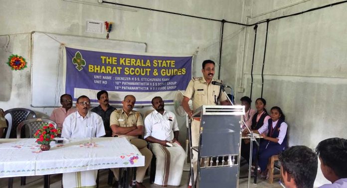 ഈട്ടിച്ചുവട് എബനേസർ എച്ച് എസ്.എസില് കുട്ടികൾക്കായി ബോധവൽക്കരണ ക്ലാസ് നടത്തി ഈട്ടിച്ചുവട് എബനേസർ എച്ച് എസ്.എസില് കുട്ടികൾക്കായി ബോധവൽക്കരണ ക്ലാസ് നടത്തി