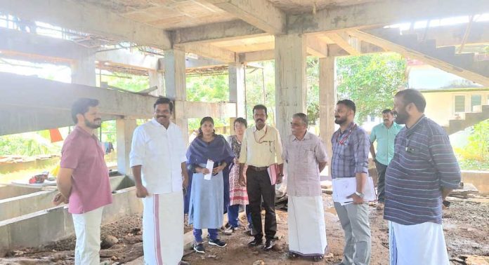 മലയാലപ്പുഴ കുടുംബ ആരോഗ്യ കേന്ദ്രം അഞ്ചുമാസത്തിനുള്ളിൽ നിർമ്മാണം പൂർത്തീകരിക്കുമെന്ന് അഡ്വ. കെ യു ജനീഷ് കുമാർ എം എൽ എ മലയാലപ്പുഴ കുടുംബ ആരോഗ്യ കേന്ദ്രം അഞ്ചുമാസത്തിനുള്ളിൽ നിർമ്മാണം പൂർത്തീകരിക്കുമെന്ന് അഡ്വ. കെ യു ജനീഷ് കുമാർ എം എൽ എ
