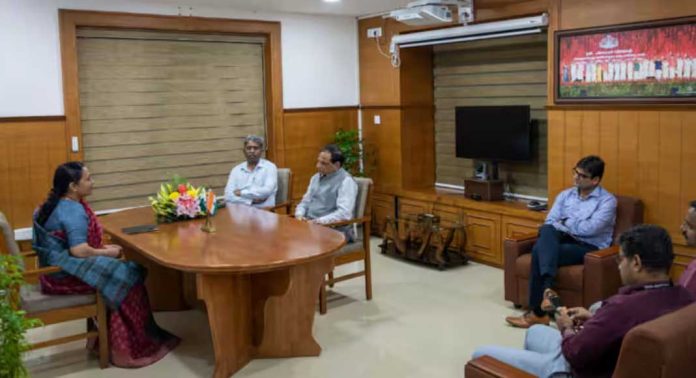 കേരളത്തിന്റെ ആരോഗ്യ രംഗത്തെ അഭിനന്ദിച്ച് നീതി ആയോഗ് മെമ്പര് ഡോ. വിനോദ് കെ. പോള് കേരളത്തിന്റെ ആരോഗ്യ രംഗത്തെ അഭിനന്ദിച്ച് നീതി ആയോഗ് മെമ്പര് ഡോ. വിനോദ് കെ. പോള്