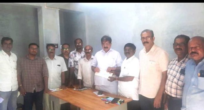 വയനാടിന് സഹായം നൽകി മർച്ചന്റ് അസോസിയേഷൻ കല്ലിശ്ശേരി വയനാടിന് സഹായം നൽകി മർച്ചന്റ് അസോസിയേഷൻ കല്ലിശ്ശേരി
