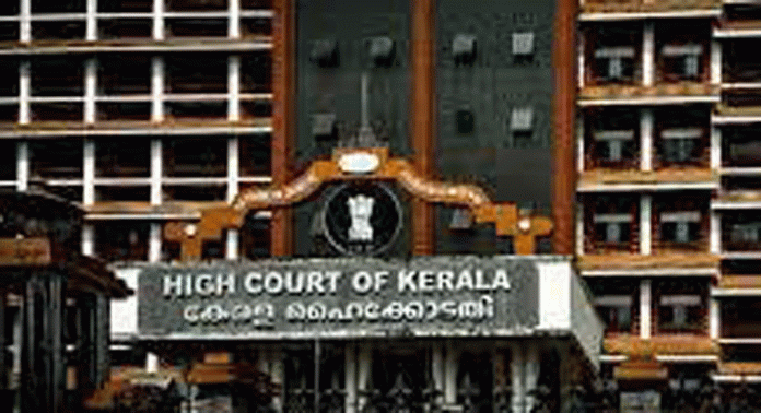 പാർക്കിങ്ങിനെ ചൊല്ലി തർക്കം ; സ്ത്രീത്വത്തെ അപമാനിക്കൽ കേസ് റദ്ദാക്കി ഹൈക്കോടതി പാർക്കിങ്ങിനെ ചൊല്ലി തർക്കം ; സ്ത്രീത്വത്തെ അപമാനിക്കൽ കേസ് റദ്ദാക്കി ഹൈക്കോടതി