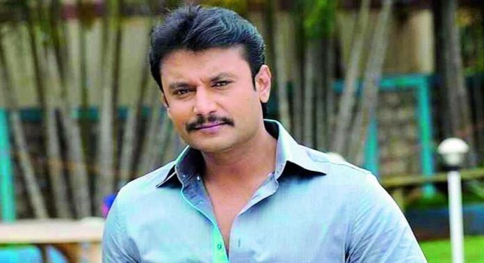 രേണുക സ്വാമി വധക്കേസിലെ പ്രതികൾക്കെതിരെ കുറ്റപത്രം സമർപ്പിച്ചു രേണുക സ്വാമി വധക്കേസിലെ പ്രതികൾക്കെതിരെ കുറ്റപത്രം സമർപ്പിച്ചു