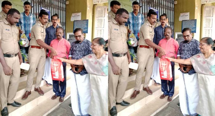 പന്തളം പോലീസ് ഓണക്കിറ്റ് വിതരണം നടത്തി പന്തളം പോലീസ് ഓണക്കിറ്റ് വിതരണം നടത്തി