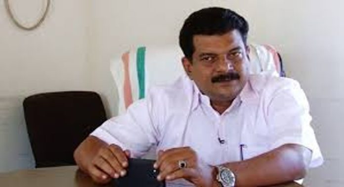 സ്വര്ണക്കടത്ത് സംഘത്തിലെ കാരിയര്മാരായ സ്ത്രീകളെ പോലീസ് പീഡിപ്പിച്ചു ; പി.വി.അന്വര് സ്വര്ണക്കടത്ത് സംഘത്തിലെ കാരിയര്മാരായ സ്ത്രീകളെ പോലീസ് പീഡിപ്പിച്ചു ; പി.വി.അന്വര്