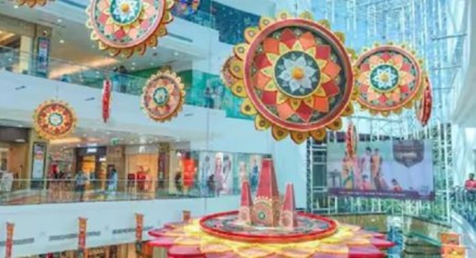 ഓണാഘോഷ ലഹരിയിൽ ലുലു ; സന്ദർശകരെ കാത്തിരിക്കുന്നത് കൈനിറയെ സമ്മാനങ്ങൾ ഓണാഘോഷ ലഹരിയിൽ ലുലു ; സന്ദർശകരെ കാത്തിരിക്കുന്നത് കൈനിറയെ സമ്മാനങ്ങൾ