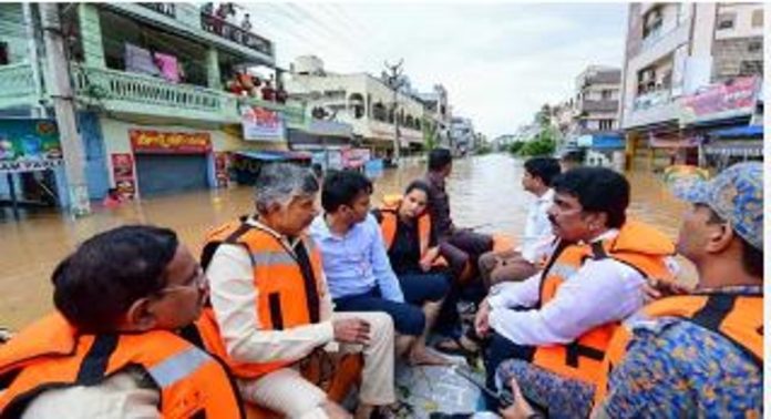 ആന്ധ്രയിലും തെലങ്കാനയിലും മഴക്കെടുതി രൂക്ഷമാകുന്നു ; മരണസംഖ്യ ഉയരുന്നു, ആശങ്ക ആന്ധ്രയിലും തെലങ്കാനയിലും മഴക്കെടുതി രൂക്ഷമാകുന്നു ; മരണസംഖ്യ ഉയരുന്നു, ആശങ്ക