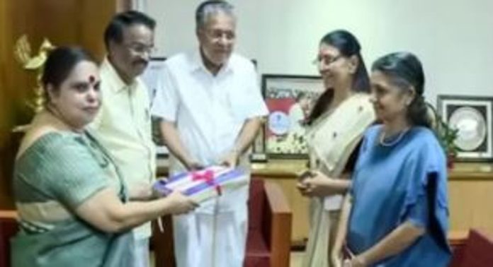 ഹേമ കമ്മിറ്റി റിപ്പോർട്ടിൽ നടപടിയെടുക്കുമോ? ; ഹൈക്കോടതി ഇന്ന് ഹർജി പരിഗണിക്കും ഹേമ കമ്മിറ്റി റിപ്പോർട്ടിൽ നടപടിയെടുക്കുമോ? ; ഹൈക്കോടതി ഇന്ന് ഹർജി പരിഗണിക്കും