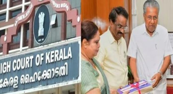 സ്ത്രീകളുടെ അന്തസ്സ് സംരക്ഷിക്കാൻ സർക്കാർ എന്തുചെയ്തു? ; ചോദ്യവുമായി ഹൈക്കോടതി സ്ത്രീകളുടെ അന്തസ്സ് സംരക്ഷിക്കാൻ സർക്കാർ എന്തുചെയ്തു? ; ചോദ്യവുമായി ഹൈക്കോടതി