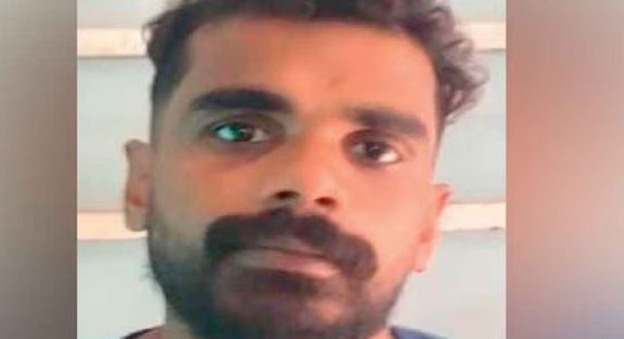 യുവതിയുടെ നഗ്നചിത്രം പകർത്തി ഭീഷണിപ്പെടുത്തി കൂട്ടബലാത്സംഗത്തിനിരയാക്കിയ സംഭവം ; ഒരാൾകൂടി പിടിയിൽ യുവതിയുടെ നഗ്നചിത്രം പകർത്തി ഭീഷണിപ്പെടുത്തി കൂട്ടബലാത്സംഗത്തിനിരയാക്കിയ സംഭവം ; ഒരാൾകൂടി പിടിയിൽ
