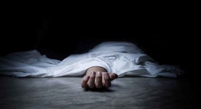 പനങ്ങാട്ട് കായലില് അജ്ഞാത മൃതദേഹം കണ്ടെത്തി ; ദുരൂഹത പനങ്ങാട്ട് കായലില് അജ്ഞാത മൃതദേഹം കണ്ടെത്തി ; ദുരൂഹത