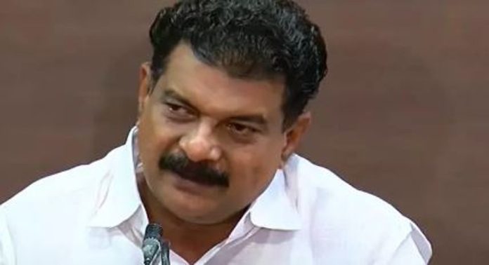താന് ദൈവത്തിനേ കീഴടങ്ങൂ, പിന്നെ ഈ പാര്ട്ടിക്കും ; പി.വി. അന്വര് താന് ദൈവത്തിനേ കീഴടങ്ങൂ, പിന്നെ ഈ പാര്ട്ടിക്കും ; പി.വി. അന്വര്