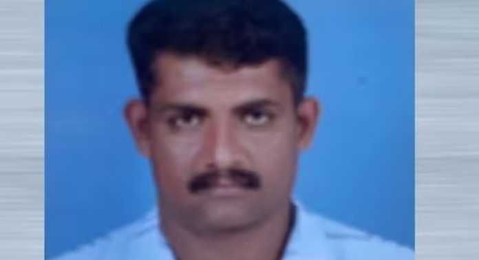 സ്പിരിറ്റ് കേസിലെ പ്രതി വിഷം ഉള്ളില്ച്ചെന്ന് മരിച്ച നിലയില് സ്പിരിറ്റ് കേസിലെ പ്രതി വിഷം ഉള്ളില്ച്ചെന്ന് മരിച്ച നിലയില്