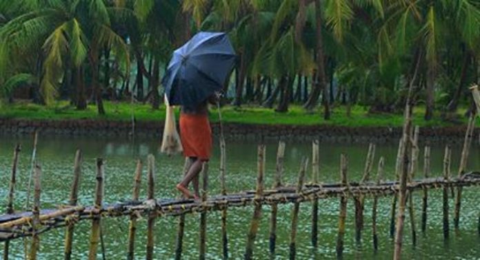 സംസ്ഥാനത്ത് ഇന്ന് ഒറ്റപ്പെട്ടയിടങ്ങളിൽ ശക്തമായ മഴയ്ക്ക് സാധ്യത സംസ്ഥാനത്ത് ഇന്ന് ഒറ്റപ്പെട്ടയിടങ്ങളിൽ ശക്തമായ മഴയ്ക്ക് സാധ്യത