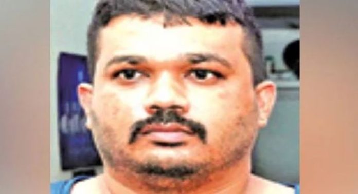 വീട്ടില് ലഹരിമരുന്ന് ശേഖരിച്ച് വില്പന നടത്തിയ കേസിൽ യുവാവ് പിടിയില് വീട്ടില് ലഹരിമരുന്ന് ശേഖരിച്ച് വില്പന നടത്തിയ കേസിൽ യുവാവ് പിടിയില്