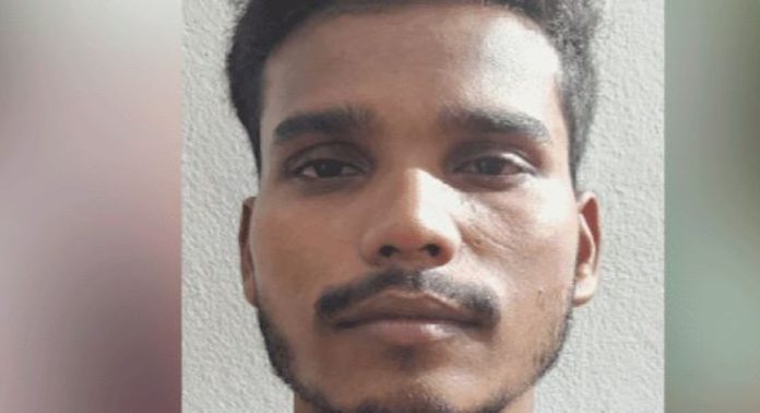 കണ്ണൂർ ടൗണിൽ വൻ മയക്കുമരുന്ന് വേട്ട ; ഒരാൾ പിടിയിൽ കണ്ണൂർ ടൗണിൽ വൻ മയക്കുമരുന്ന് വേട്ട ; ഒരാൾ പിടിയിൽ