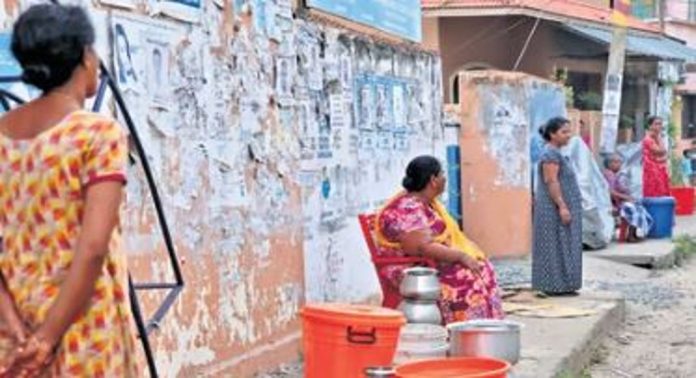 കിട്ടുന്ന ജലം സുരക്ഷിതമാണെന്ന് ഉറപ്പു വരുത്തിയേ ഉപയോഗിക്കാവൂ ; ജനങ്ങൾക്ക് മുന്നറിയിപ്പുമായി ജില്ലാ മെഡിക്കൽ ഓഫീസർ കിട്ടുന്ന ജലം സുരക്ഷിതമാണെന്ന് ഉറപ്പു വരുത്തിയേ ഉപയോഗിക്കാവൂ ; ജനങ്ങൾക്ക് മുന്നറിയിപ്പുമായി ജില്ലാ മെഡിക്കൽ ഓഫീസർ