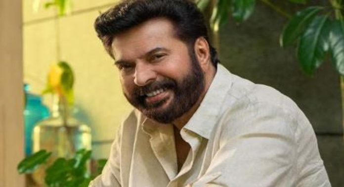 സിനിമയിൽ ഒരു ശക്തികേന്ദ്രവുമില്ല ; ഹേമ കമ്മിറ്റി റിപ്പോര്ട്ടിൽ ആദ്യമായി പ്രതികരിച്ച് മമ്മൂട്ടി സിനിമയിൽ ഒരു ശക്തികേന്ദ്രവുമില്ല ; ഹേമ കമ്മിറ്റി റിപ്പോര്ട്ടിൽ ആദ്യമായി പ്രതികരിച്ച് മമ്മൂട്ടി