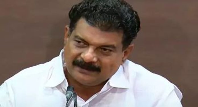 ആഭ്യന്തരവകുപ്പിനെതിരെ രൂക്ഷ വിമർശനവുമായി പി.വി അൻവർ ആഭ്യന്തരവകുപ്പിനെതിരെ രൂക്ഷ വിമർശനവുമായി പി.വി അൻവർ