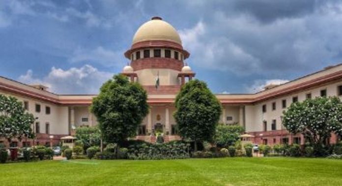 നയതന്ത്ര ബാഗേജ് സ്കാൻ ചെയ്യാനാകുമോ? ; കേന്ദ്രത്തോട് സുപ്രീംകോടതി നയതന്ത്ര ബാഗേജ് സ്കാൻ ചെയ്യാനാകുമോ? ; കേന്ദ്രത്തോട് സുപ്രീംകോടതി