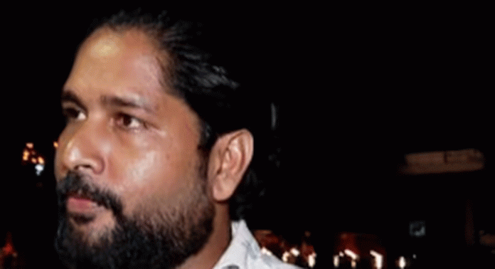 പോലീസ് സ്റ്റേഷനിലെ ഓണാഘോഷത്തിനിടെ സദ്യയുണ്ടെന്നറിഞ്ഞ് ഉണ്ണാനെത്തിയ യുവാവിനെ പോലീസുകാര് മര്ദ്ദിച്ചെന്ന് പരാതി പോലീസ് സ്റ്റേഷനിലെ ഓണാഘോഷത്തിനിടെ സദ്യയുണ്ടെന്നറിഞ്ഞ് ഉണ്ണാനെത്തിയ യുവാവിനെ പോലീസുകാര് മര്ദ്ദിച്ചെന്ന് പരാതി