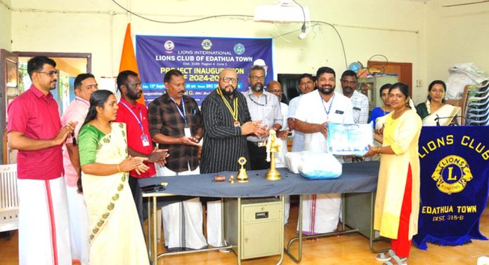 ലയൺസ് ക്ലബ് ഓഫ് എടത്വ ടൗൺ ; പ്രവർത്തനോദ്ഘാടനം നടത്തി ലയൺസ് ക്ലബ് ഓഫ് എടത്വ ടൗൺ ; പ്രവർത്തനോദ്ഘാടനം നടത്തി