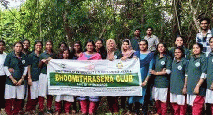 കാവ് സംരക്ഷണ പ്രവർത്തനങ്ങളുമായി ഭൂമിത്ര സേന ക്ലബ് കാവ് സംരക്ഷണ പ്രവർത്തനങ്ങളുമായി ഭൂമിത്ര സേന ക്ലബ്