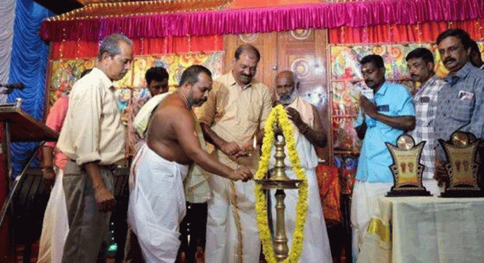 തുവയൂർ വടക്ക് കോട്ടൂർ ഭഗവതി ക്ഷേത്രത്തിൽ സപ്താഹയജ്ഞം തുടങ്ങി തുവയൂർ വടക്ക് കോട്ടൂർ ഭഗവതി ക്ഷേത്രത്തിൽ സപ്താഹയജ്ഞം തുടങ്ങി