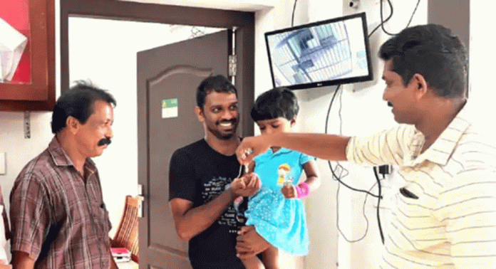 സത്യന്റെ സത്യസന്ധതയിൽ റോഡിൽ നഷ്ടപ്പെട്ട ഒന്നര പവനുള്ള താലിമാല ഉടമയ്ക്ക് തിരികെ ലഭിച്ചു സത്യന്റെ സത്യസന്ധതയിൽ റോഡിൽ നഷ്ടപ്പെട്ട ഒന്നര പവനുള്ള താലിമാല ഉടമയ്ക്ക് തിരികെ ലഭിച്ചു