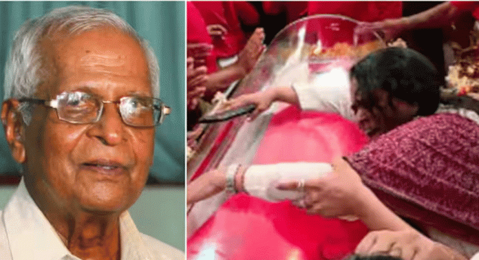 എംഎം ലോറൻസിന്റെ മകൾ ആശ വീണ്ടും ഹൈക്കോടതിയിൽ ; മൃതദേഹം വൈദ്യപഠനത്തിന് വിട്ടുനൽകുന്നതിനെതിരെ ഹര്ജി എംഎം ലോറൻസിന്റെ മകൾ ആശ വീണ്ടും ഹൈക്കോടതിയിൽ ; മൃതദേഹം വൈദ്യപഠനത്തിന് വിട്ടുനൽകുന്നതിനെതിരെ ഹര്ജി