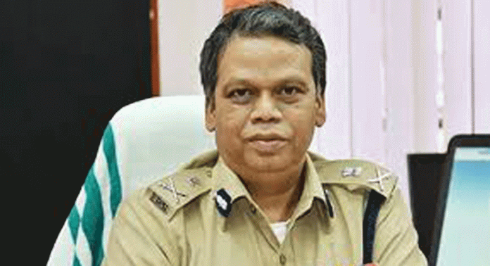 കൊച്ചി മെട്രോ റെയില് ലിമിറ്റഡിന്റെ എം.ഡി ആയി ലോക്നാഥ് ബെഹ്റ ഒരു വര്ഷം കൂടി തുടരും കൊച്ചി മെട്രോ റെയില് ലിമിറ്റഡിന്റെ എം.ഡി ആയി ലോക്നാഥ് ബെഹ്റ ഒരു വര്ഷം കൂടി തുടരും