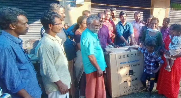 മലയാലപ്പുഴ ടീം സൗഹൃദം വാട്സ്ആപ്പ് കൂട്ടായ്മയുടെ നേതൃത്വത്തിൽ ഓണാഘോഷം നടത്തി മലയാലപ്പുഴ ടീം സൗഹൃദം വാട്സ്ആപ്പ് കൂട്ടായ്മയുടെ നേതൃത്വത്തിൽ ഓണാഘോഷം നടത്തി
